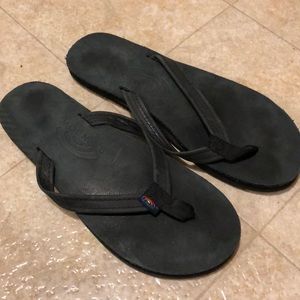 Rainbow Narrow Strap Sandal (Black, Small)